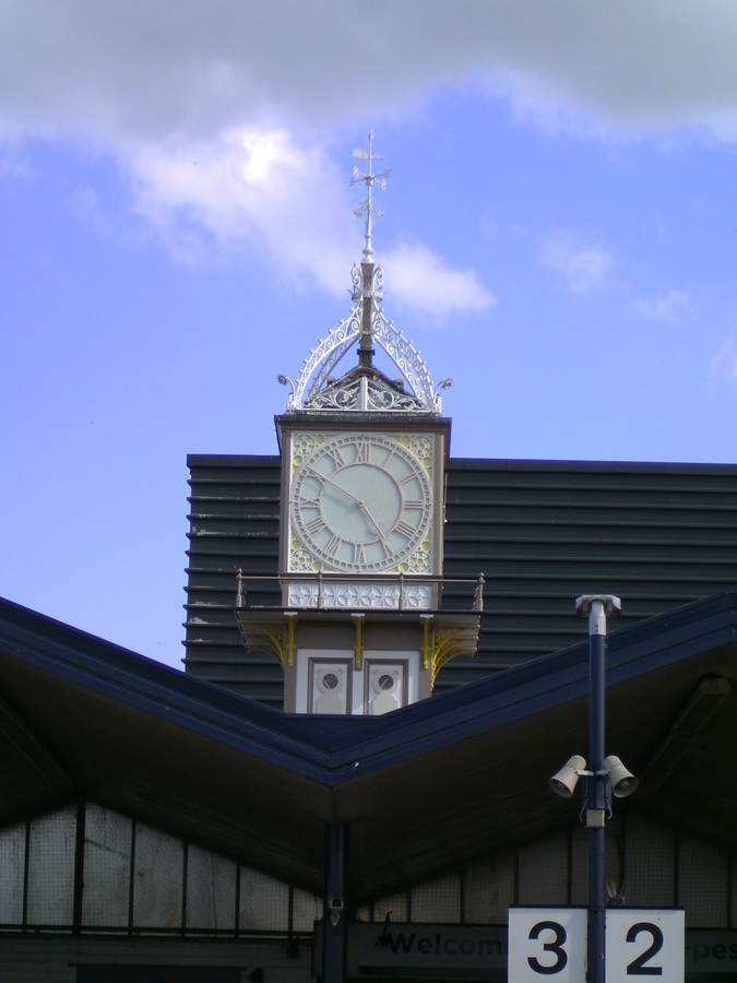 Cleethorpes station clock